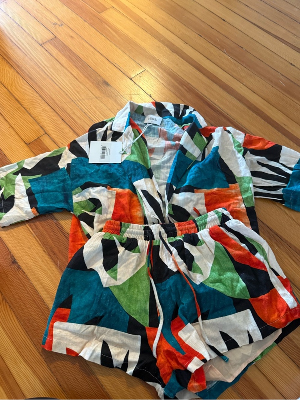 Seven Wonders Rego short and Regio Shirt